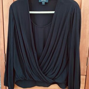 Karen Kane black top S